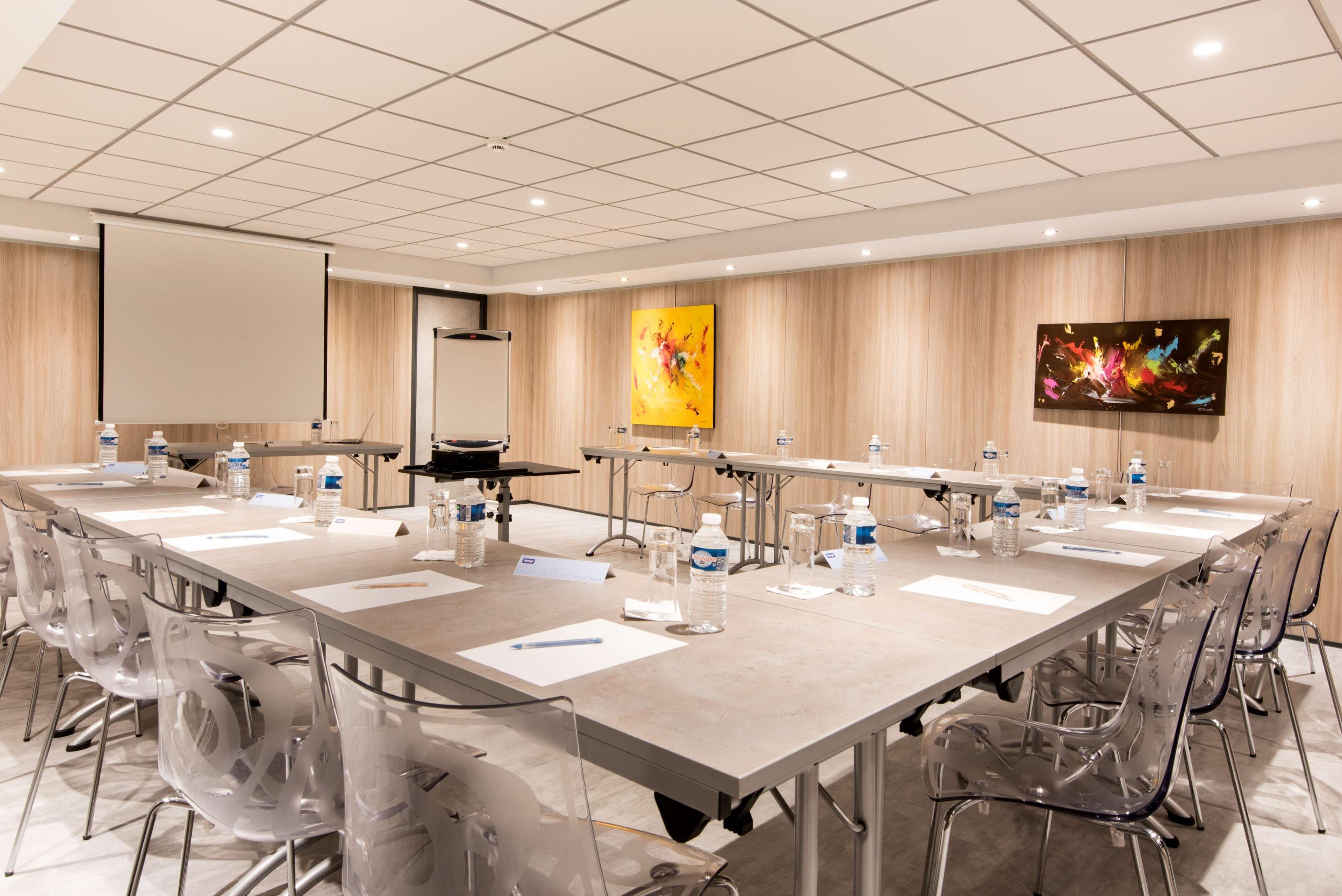 Hotel Kyriad La Rochelle Centre Ville Esterno foto