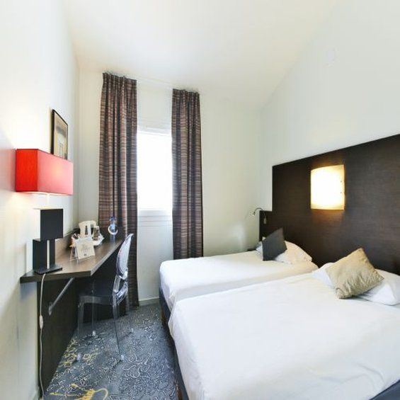 Hotel Kyriad La Rochelle Centre Ville Esterno foto